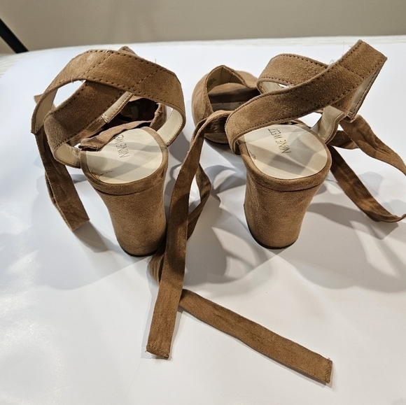 NINE West Beatriceo Ankle Wrap Suede Heels in brown size 7.5 - Picture 3 of 4